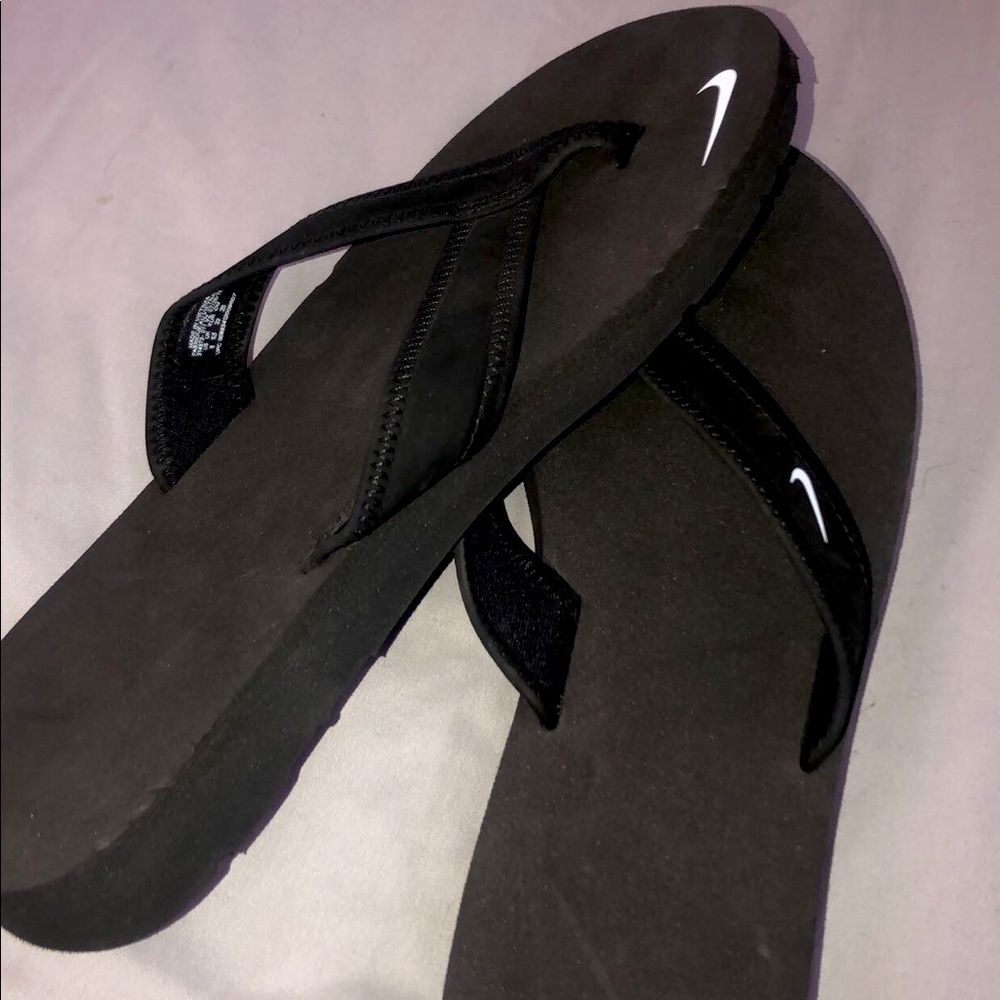 Nike flip flops